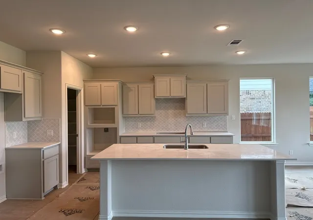 3rd image of 1236 Colca Dr, Springtown, TX 76082 | MLS# 21330921
