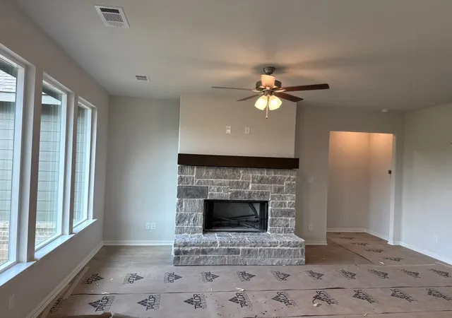 4th image of 1236 Colca Dr, Springtown, TX 76082 | MLS# 21330921