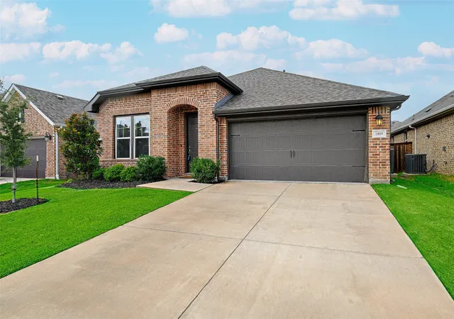 Photo 1 of Single family home for sale at 1809 Arbor Dr, Forney, TX 75126 | MLS# 21330987 | Listing updated on 2026-07-17