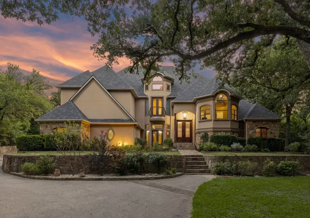 Single family home for sale at 9 N Eagle Pt #A, Azle, TX 76020 | MLS# 21330698 | Listing updated on 2026-10-07