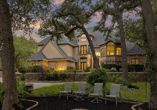 Single family home for sale at 9 N Eagle Pt #A, Azle, TX 76020 | MLS# 21330698 | Listing updated on 2026-10-07