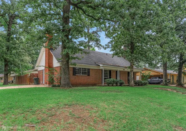 Photo 2 of Single family home for sale at 9403 Wardlow St, Shreveport, LA 71106 | MLS# 21332203 | Listing updated on 2026-08-19