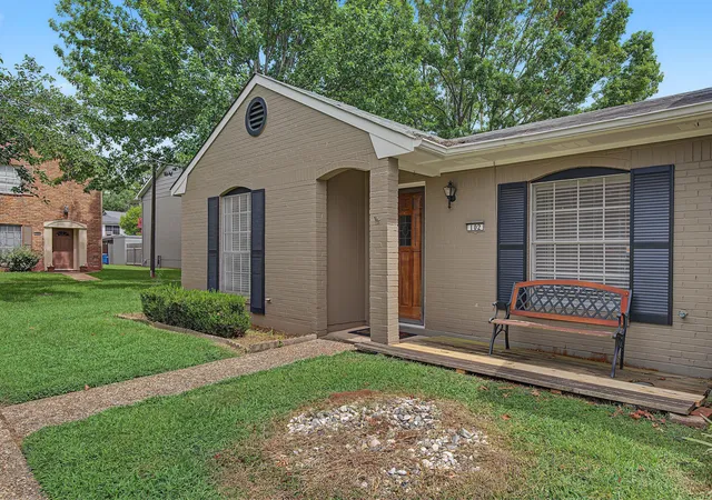 1st image of 102 Malibu Dr, Shreveport, LA 71115 | MLS# 21332954