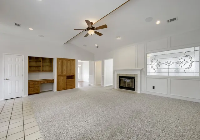 Photo 3 of Single family home for sale at 11 Kim Ct, Mansfield, TX 76063 | MLS# 21284666 | Listing updated on 2026-10-02