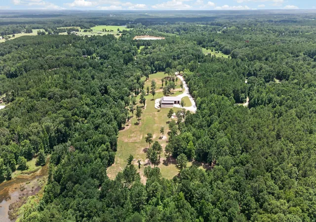 Photo 3 of Single family home for sale at 6161 County Road 291 E, Kilgore, TX 75662 | MLS# 21326899 | Listing updated on 2026-09-28