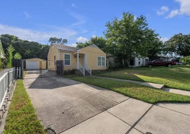 1st image of 1005 Clarence St W, Fort Worth, TX 76117 | MLS# 21333026