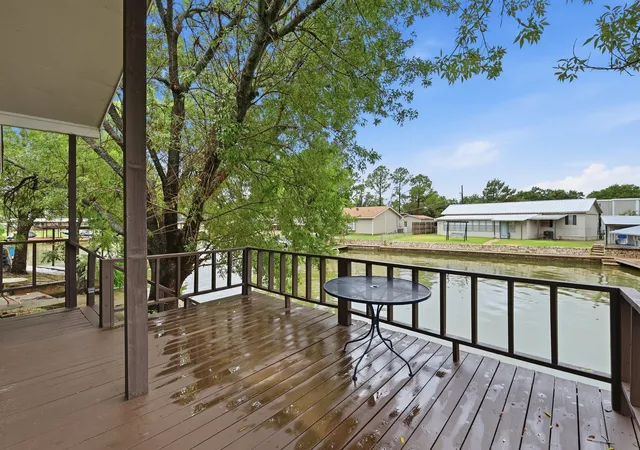 Photo 2 of Single family home for sale at 4417 Wildwood Cir, Granbury, TX 76049 | MLS# 21329808 | Listing updated on 2026-07-17