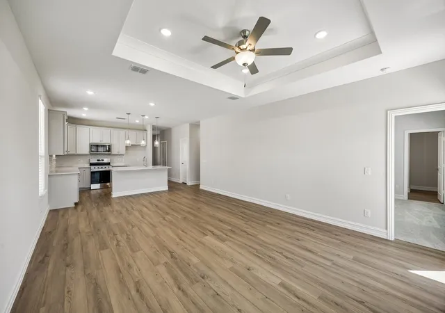 Photo 4 of Single family home for sale at 429 Avian Wy, Godley, TX 76044 | MLS# 21333020 | Listing updated on 2026-10-07