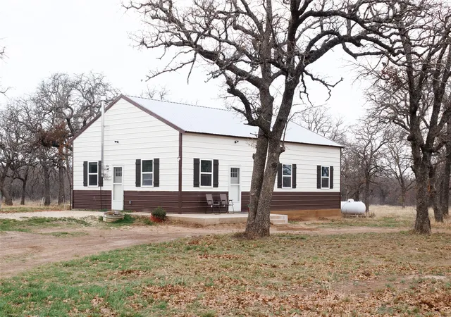 Photo 1 of Single family home for sale at 2126 County Rd 103, Comanche, TX 76442 | MLS# 21333091 | Listing updated on 2026-08-14