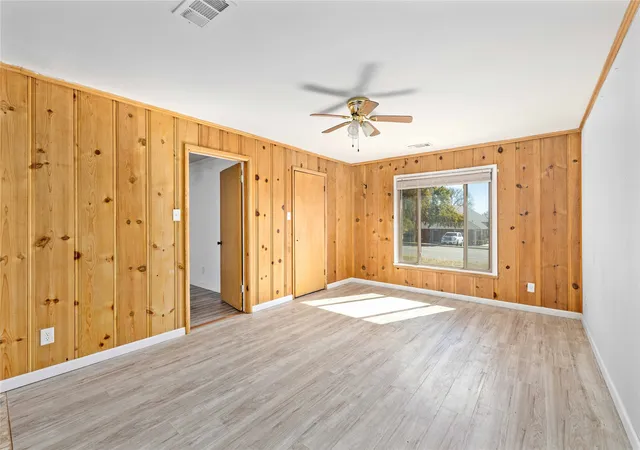 Photo 3 of Single family home for sale at 2609 Coggin Ave, Brownwood, TX 76801 | MLS# 21329669 | Listing updated on 2026-08-18
