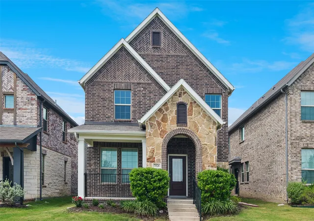 Photo 1 of Single family home for sale at 7526 Ezra Mews, Rowlett, TX 75089 | MLS# 21326813 | Listing updated on 2026-09-26
