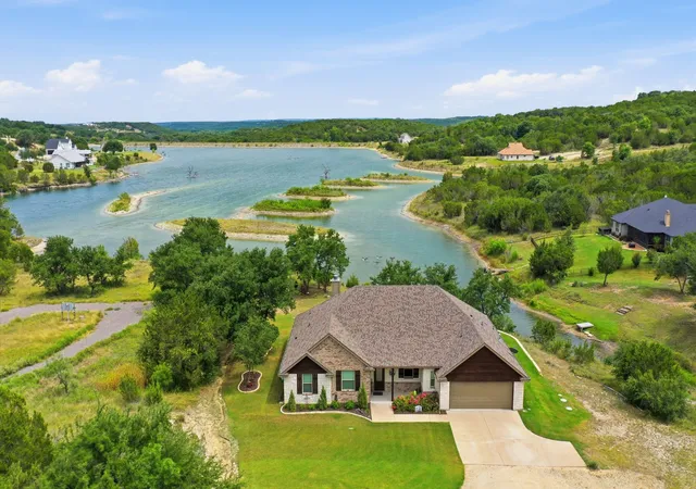 Single family home for sale at 640 Sunfish Pt, Bluff Dale, TX 76433 | MLS# 21326609