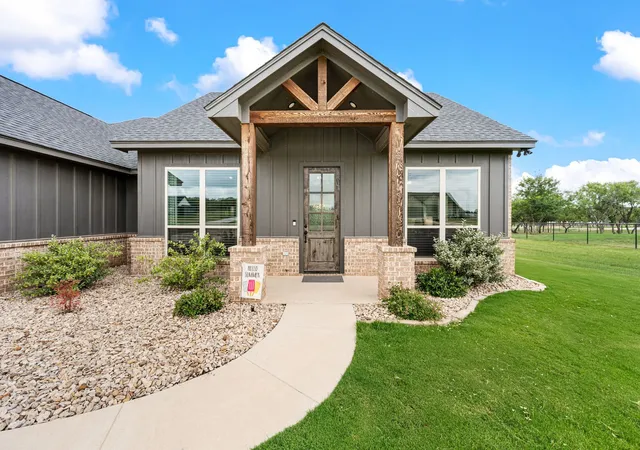 Photo 3 of Single family home for sale at 212 Jimmy Ln, Millsap, TX 76066 | MLS# 21331415 | Listing updated on 2026-08-24