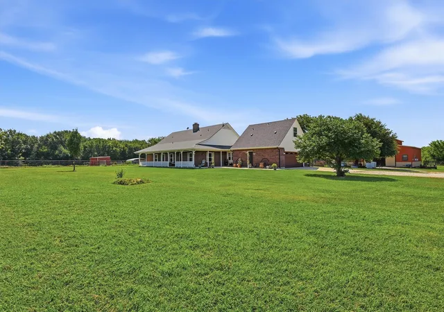 1st image of 1226 County Road 243, Collinsville, TX 76233 | MLS# 21332986