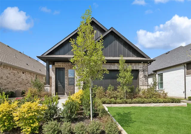 Photo 1 of Sale Pending at 911 Sagebrush Trl, Sherman, TX 75092 | MLS# 21333087 | Listing updated on 2026-08-06