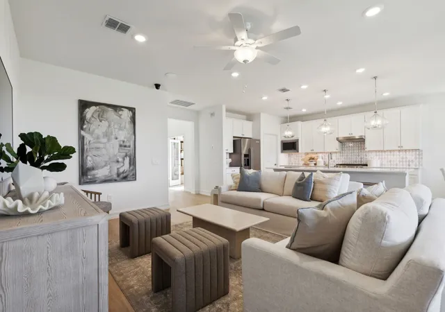 Photo 4 of Single family home for sale at 808 Cormorant Dr, Mc Kinney, TX 75071 | MLS# 21333107 | Listing updated on 2026-08-25