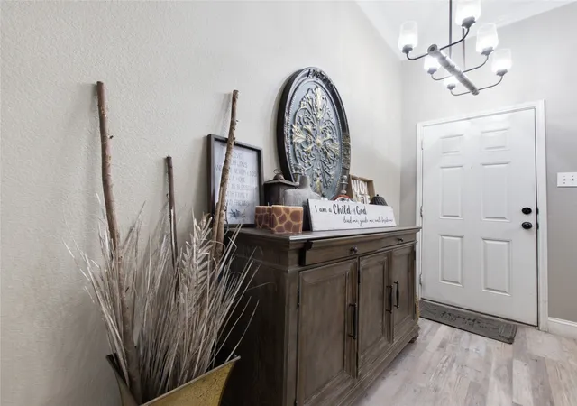 Photo 4 of Sale Pending at 1825 Mason Way, Lancaster, TX 75134 | MLS# 21332967 | Listing updated on 2026-08-03