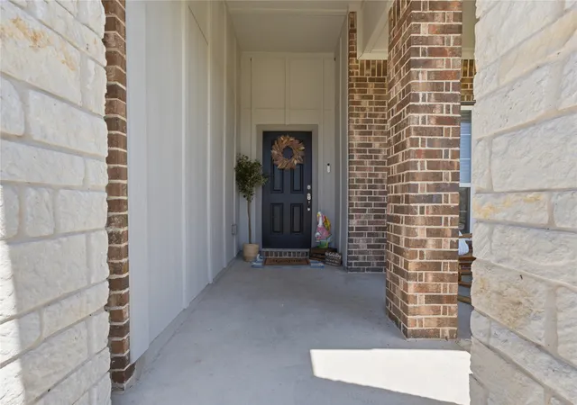Photo 3 of Single family home for sale at 636 Friar Tuck Dr, Temple, TX 76502 | MLS# 21333148 | Listing updated on 2026-08-29