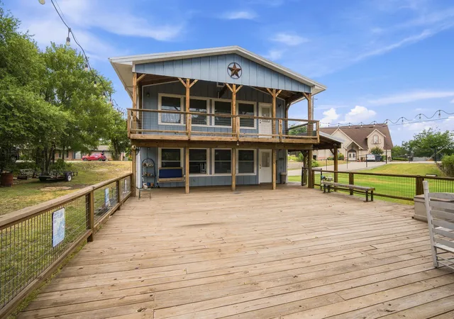 Photo 2 of Single family home for sale at 262 Mohon Dr, Whitney, TX 76692 | MLS# 21325537 | Listing updated on 2026-08-22