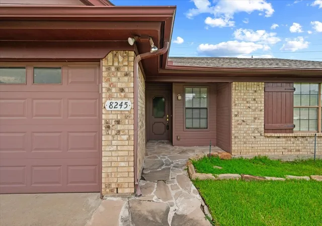 Homes for sale in North Richland Hills, TX | 8245 Ulster Dr, North Richland Hills, TX 76180 | MLS# 21333246