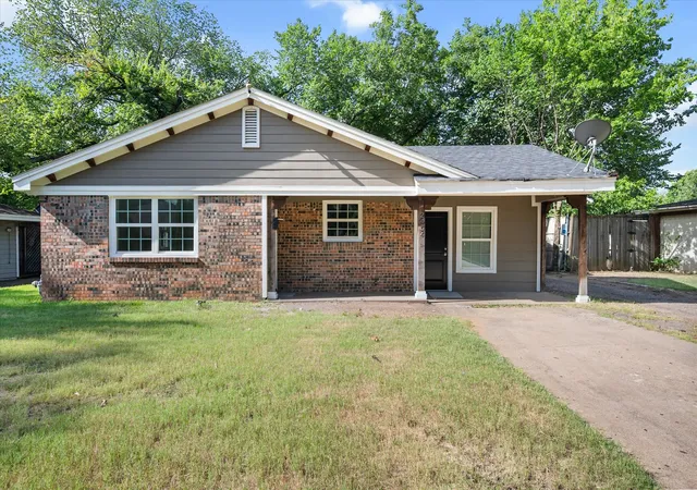 Photo 1 of Single family home for sale at 2454 Revere Dr, Irving, TX 75061 | MLS# 21330066 | Listing updated on 2026-08-23