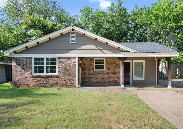 Photo 2 of Single family home for sale at 2454 Revere Dr, Irving, TX 75061 | MLS# 21330066 | Listing updated on 2026-08-23