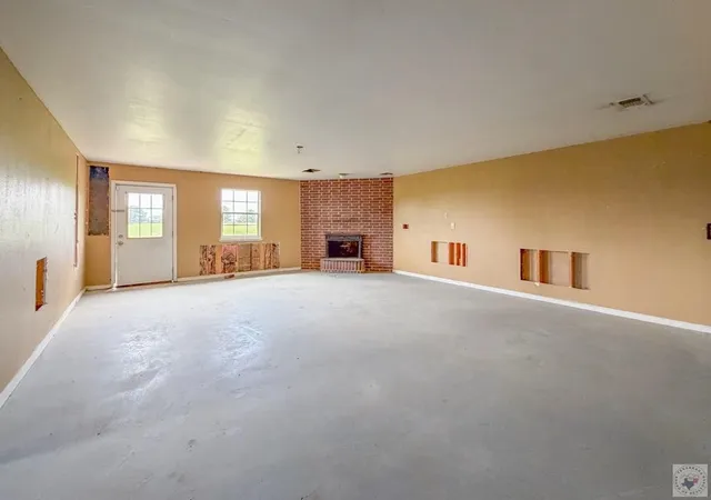 Photo 2 of Single family home for sale at 2950 Fm 1840, New Boston, TX 75570 | MLS# 21333297 | Listing updated on 2026-08-21