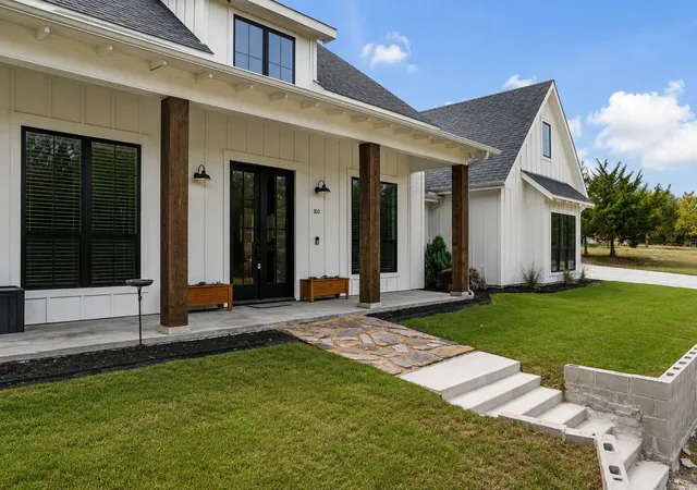 Photo 1 of Single family home for sale at 303 Cates Rd, Van Alstyne, TX 75495 | MLS# 21332741 | Listing updated on 2026-07-27