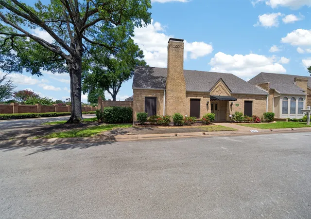 Photo 3 of Single family home for sale at 5417 Carmel Ct, Tyler, TX 75703 | MLS# 21333304 | Listing updated on 2026-07-17