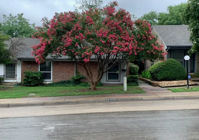 Photo 1 of Townhouse for sale at 13652 Flagstone Ln, Dallas, TX 75240 | MLS# 21333307 | Listing updated on 2026-07-17