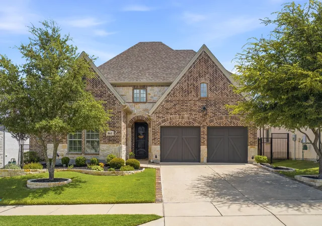 Photo 3 of Single family home for sale at 861 Manchester Ave, Prosper, TX 75078 | MLS# 21332461 | Listing updated on 2026-08-30