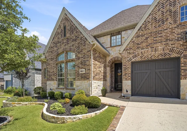 Photo 4 of Single family home for sale at 861 Manchester Ave, Prosper, TX 75078 | MLS# 21332461 | Listing updated on 2026-10-06