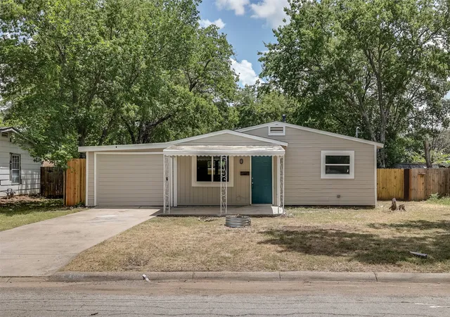 Homes for sale in Richland Hills, TX | 2804 Dogwood Park Dr, Richland Hills, TX 76118 | MLS# 21331947