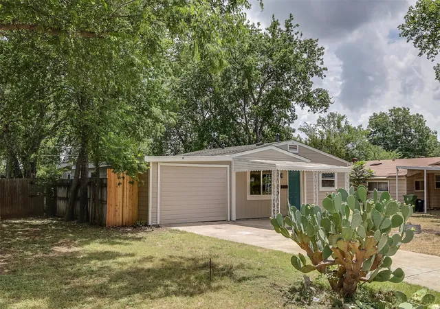 Homes for sale in Richland Hills, TX | 2804 Dogwood Park Dr, Richland Hills, TX 76118 | MLS# 21331947