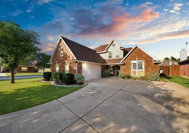 Photo 1 of Sale Pending at 2210 Evergreen Cvs, Corinth, TX 76208 | MLS# 21332090 | Listing updated on 2026-08-25