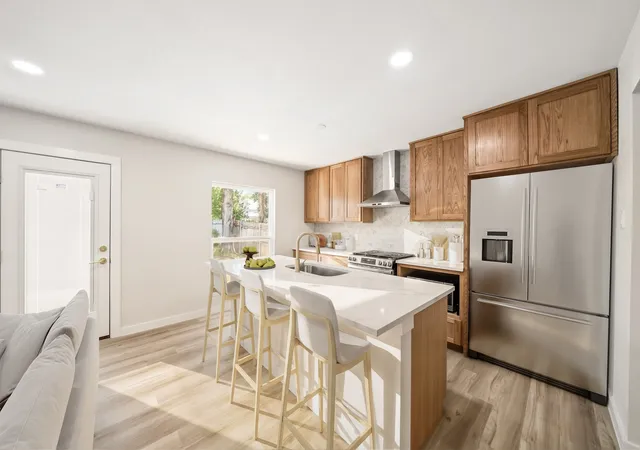 3rd image of 4220 Donnelly Ave, Fort Worth, TX 76107 | MLS# 21333410