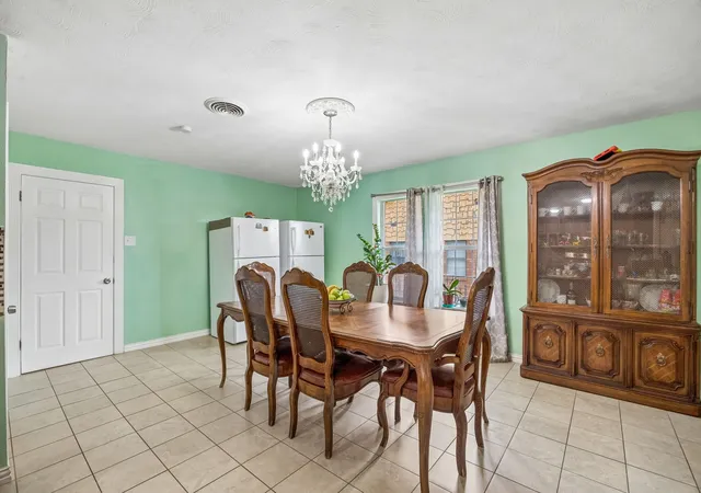 Photo 3 of Single family home for sale at 2122 S Vernon Ave, Dallas, TX 75224 | MLS# 21329401 | Listing updated on 2026-09-01