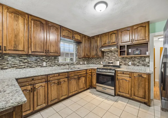 Photo 4 of Single family home for sale at 2122 S Vernon Ave, Dallas, TX 75224 | MLS# 21329401 | Listing updated on 2026-09-01