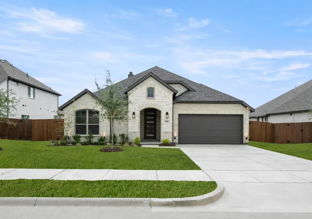 Photo 1 of Sale Pending at 4806 Bel Air Dr, Midlothian, TX 76065 | MLS# 21333365 | Listing updated on 2026-10-07