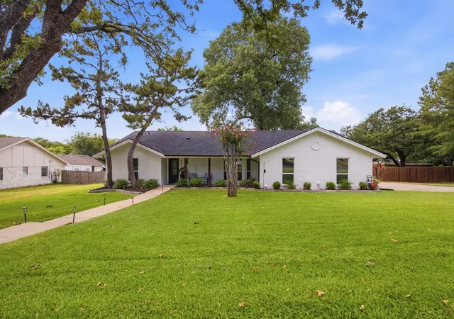 Photo 2 of Single family home for sale at 5912 Quails Path, Colleyville, TX 76034 | MLS# 21329457 | Listing updated on 2026-09-19