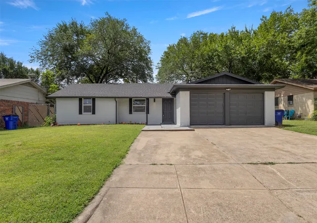 Photo 1 of Single family home for sale at 311 Arthur Dr, Kennedale, TX 76060 | MLS# 21332703 | Listing updated on 2026-08-31