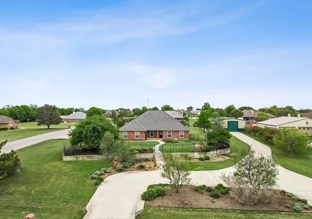 2nd image of 1901 Saw Tooth Ct, Haslet, TX 76052 | MLS# 21333161