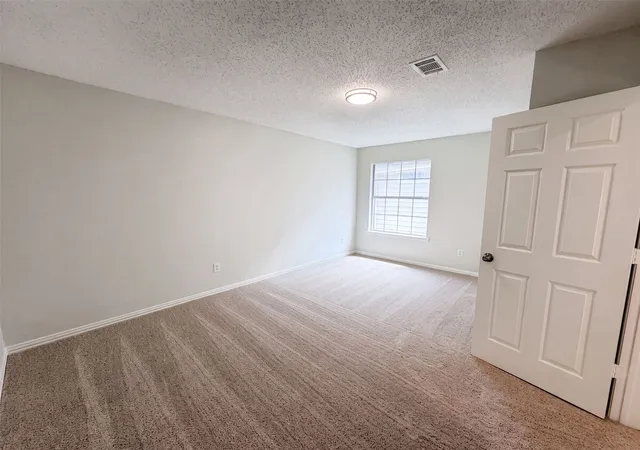 4th image of 317 Riverwalk Ln, Irving, TX 75063 | MLS# 21333571