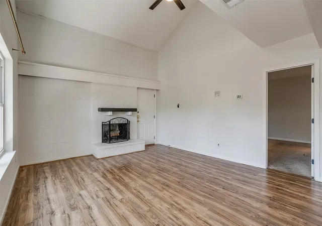 Photo 4 of Single family home for sale at 9617 Lea Shore St, Fort Worth, TX 76179 | MLS# 21332917 | Listing updated on 2026-07-25