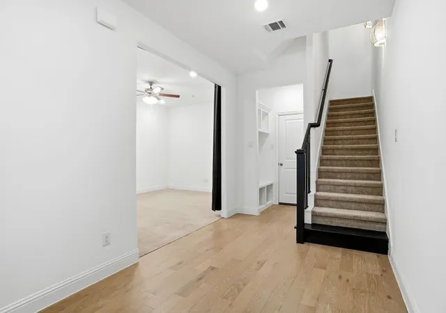Photo 3 of Townhouse for sale at 7822 Bayside Dr, Rowlett, TX 75088 | MLS# 21333427 | Listing updated on 2026-09-02