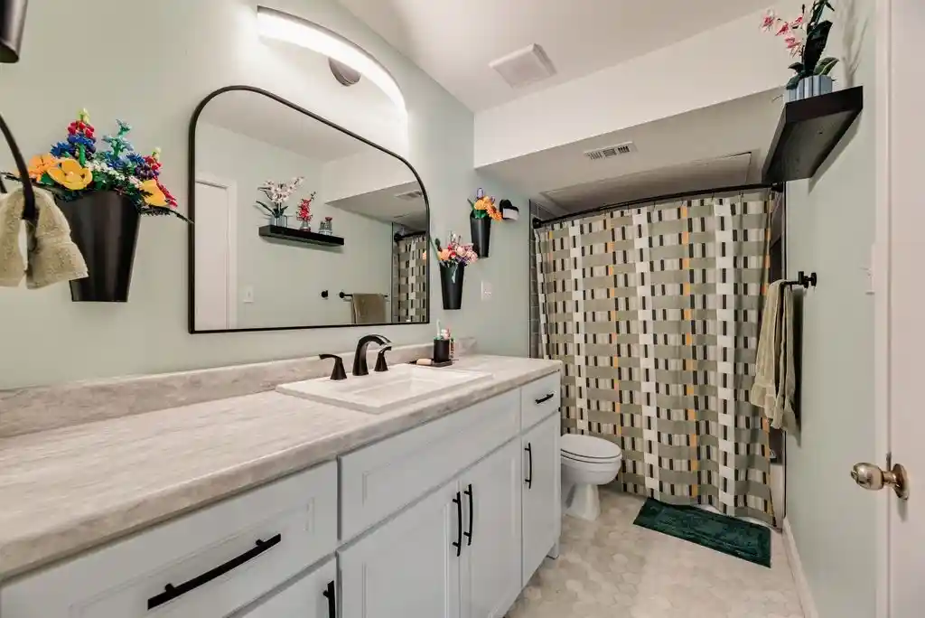 Listing Photo 1 - Condo for sale in 4273 Madera Rd located at 4273 Madera Rd, Irving, TX 75038 - Unit 4273 Madera Rd