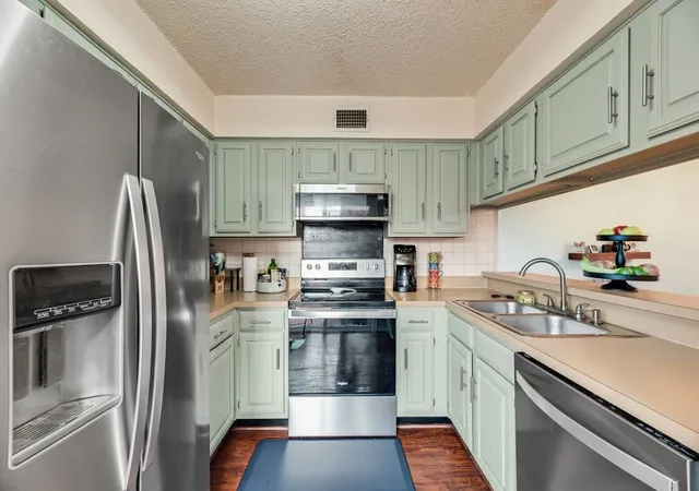 Photo 2 of Condo for sale at 4273 Madera Rd #4, Irving, TX 75038 | MLS# 21332830 | Listing updated on 2026-08-21