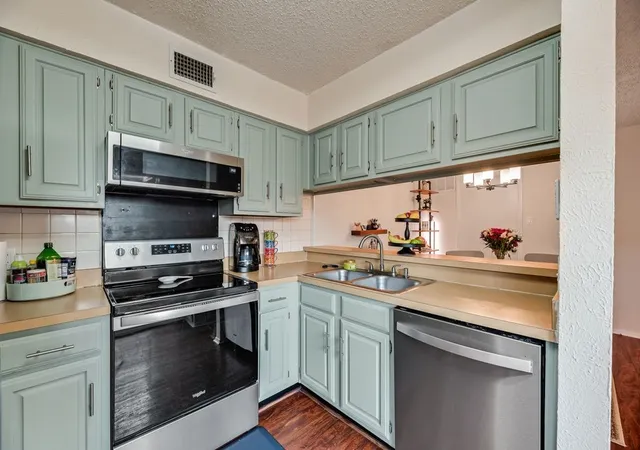 Photo 3 of Condo for sale at 4273 Madera Rd #4, Irving, TX 75038 | MLS# 21332830 | Listing updated on 2026-08-21