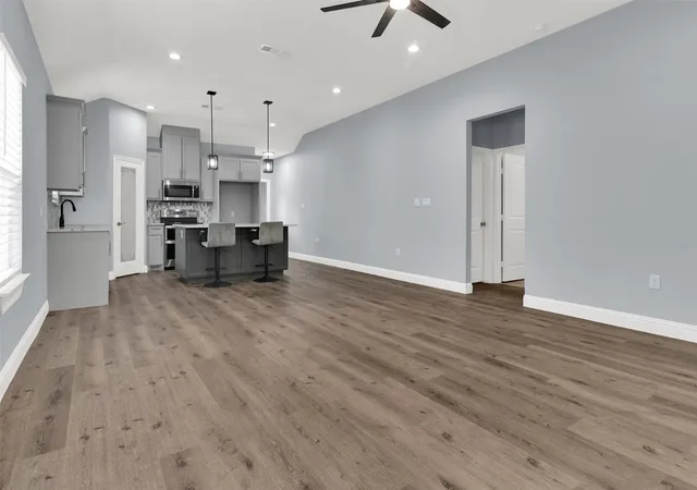 Photo 2 of Single family home for sale at 1312 Elm St, Bonham, TX 75418 | MLS# 21329127 | Listing updated on 2026-08-28