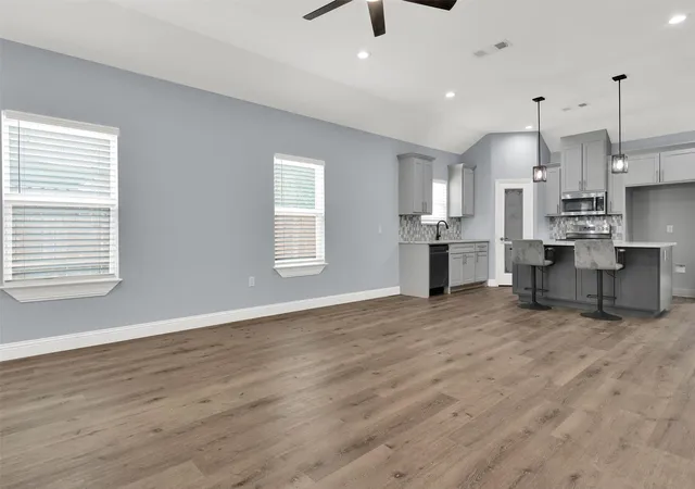 Photo 3 of Single family home for sale at 1312 Elm St, Bonham, TX 75418 | MLS# 21329127 | Listing updated on 2026-08-28
